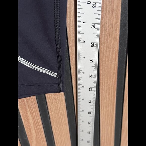 Peloton Leggings Medium Womens Black Nylon Stretch Workout Cycling Running - Picture 5 of 9